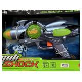 Gun Shock Vibration wï¿½ Flashlight & Sound Effects