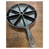 REMC Electric 1838-1998 Cast Iron Cornbread