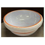 5 x 10 ï¿½ Bybee Pottery Bowl