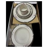 FLORADORA MIKASA 20 Pc Set Boxed China