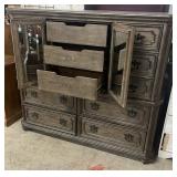 Santa Barbara Master Chest