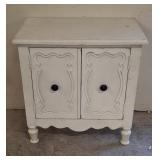 Accent cabinet