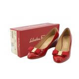 Ferragamo Mirabel Patent Bow Pump Size 6.5 wide