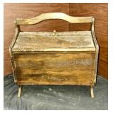 VINTAGE WOOD Sewing Box