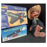 Mexican Puppet, Knife & Flashlight & Model Kit