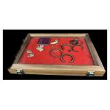 Display Case wï¿½ Jewelry