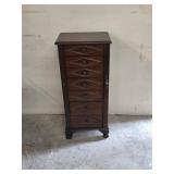 Stand Up Jewelry Box