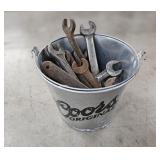 Bucket o? Wrenches