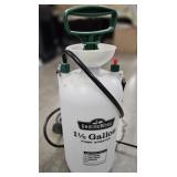 1 1/2 gallon Pump Sprayer