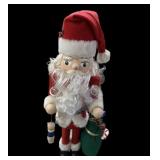 20 ï¿½ Santa Nutcracker