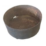 Cast Iron Footed Kettle wï¿½ HOLE (Great for