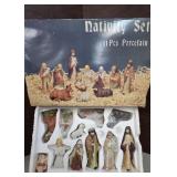 NATIVTY SET 11 PCS PORCELAIN