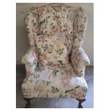ACCENT CHAIR