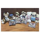 BOYDS BEARS WITH SMALL PILLOWS
