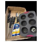 Muffin Pan & Knives