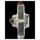 Bannock Device-Measures Feet For Shoes