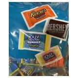 32.89 Oz Assorted Candy-KitKat, Reeseï¿½s, Jolly