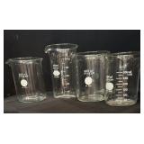 4 pc PYREX Glass Measured Beakers Set
