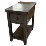 Side Table wï¿½ Drawer