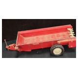 Vintage Ertl International Harvester Manure