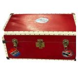 Red Trunk