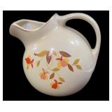 Hallï¿½s Superior Autumn Leaf Ball Pitcher