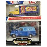 (2) DIE CAST CLASSIC VEHICLES