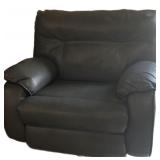 Estate Oversized Leather Power Recliner