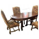 Estate Table wï¿½ 2 Leaves & 4 Chairs