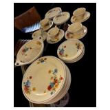 33 pc THE NILE DAISY GOLDEN MAIRE Sebring Pottery