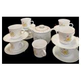 Teapot & 8 Cups & Saucers