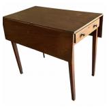 Drop Leaf Antique Table wï¿½ Drawer