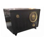 VINTAGE RCA VICTIR RADIO