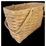 9 ï¿½ x 11 ï¿½ x 16 ï¿½ Longaberger Basket