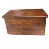 (7 ï¿½ x 12 ï¿½ ) Wooden Trunk