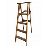 4 ï¿½ Wood Ladder