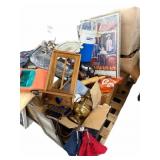 Pallet wï¿½ New Chair Cushions, Pillows, Comforter,