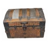 Childï¿½s Camel Back Trunk