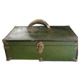 Trunk wï¿½ Drawing & Colored Penciks