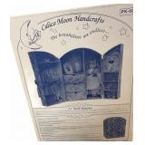 1990 Kraft Kit Calico Moon 21 ï¿½ Doll Armoire