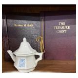 Leaves of Gold & Treasure Chest Books wï¿½ Teapot