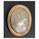 14kt Gold Vintage Mother of Pearl Cameo Brooch