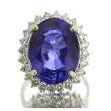 14kt Gold 14.67 ct Oval Sapphire & Diamond Ring