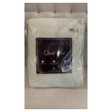 King Size Finely Stitched Quilt Set Ivory