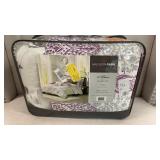 Madison Park Full/Queen Comforter Set