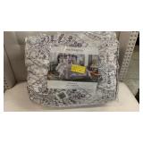 Eva Longoria Queen Comforter Set