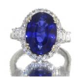 14kt Gold 9.35 ct Oval Sapphire & Diamond Ring