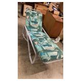 Estate Outdoor Lounge Chair