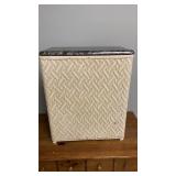 Estate Whicker Hamper