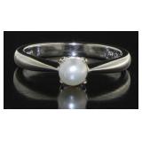 Beautiful 4.6 mm Pearl Solitaire Ring